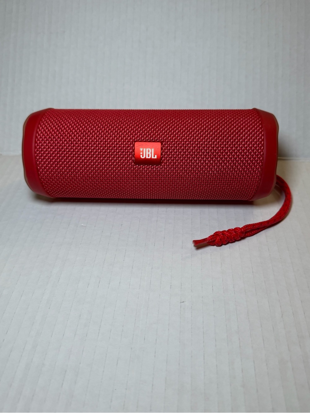JBL Flip 4 Portable Wireless Bluetooth Speaker Red Tested Works